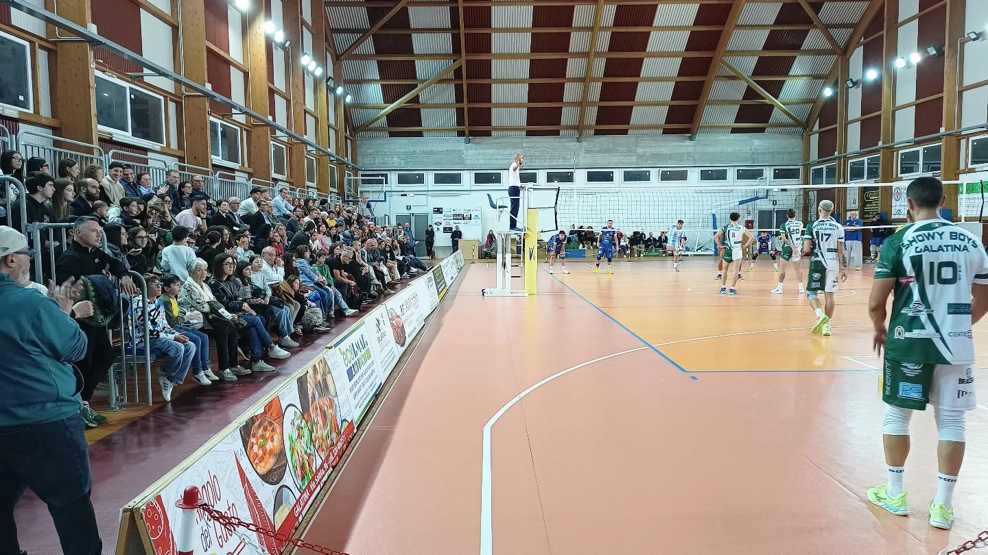 🤍💚 Alla palestra comunale tutti a tifare Showy Boys Galatina. Grazie! 🔝