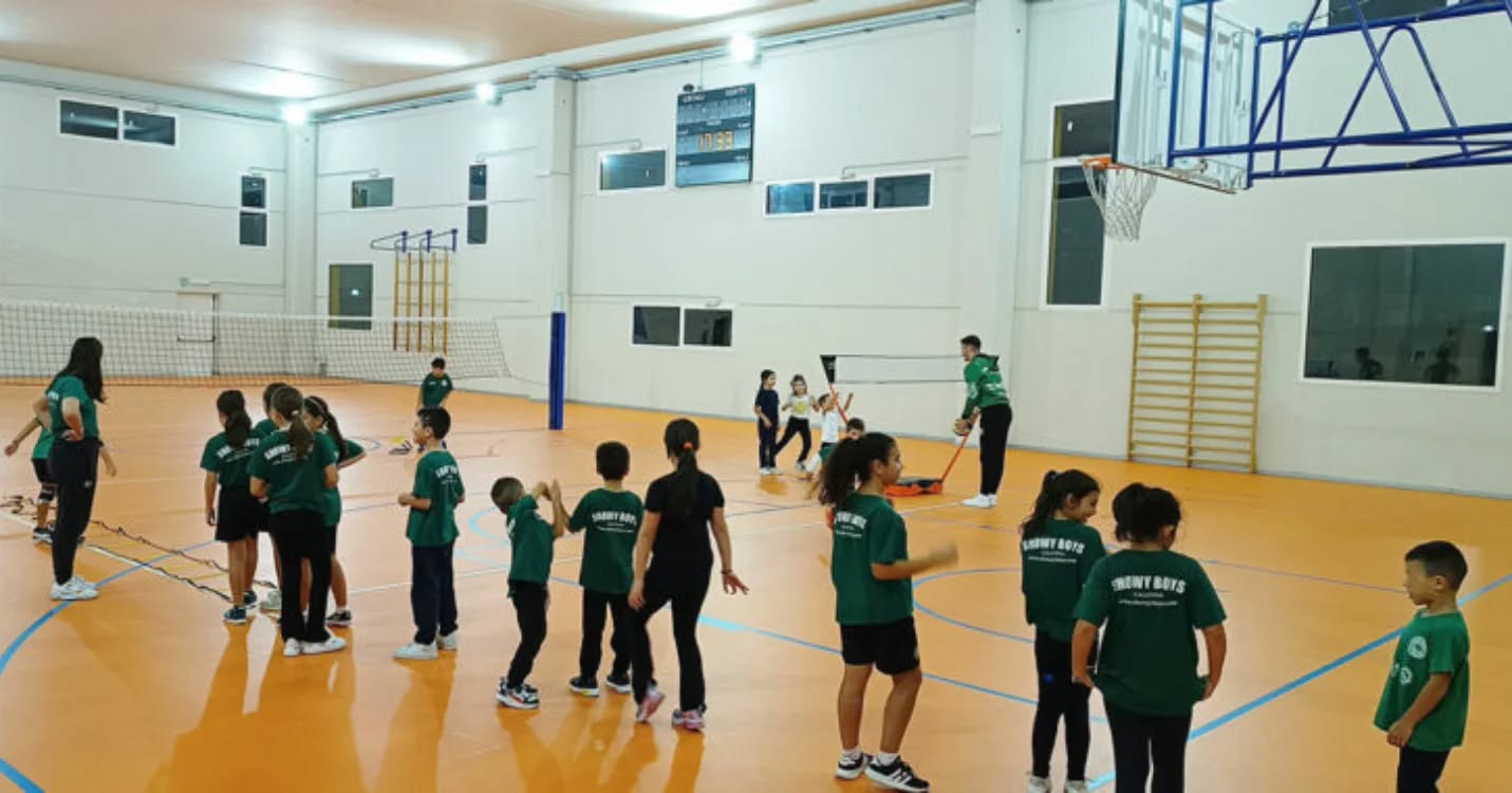 Grande attesa per l’apertura dei corsi maschili e femminili della Scuola Volley.
🏐 Leggi la nota su www.showyboys.com