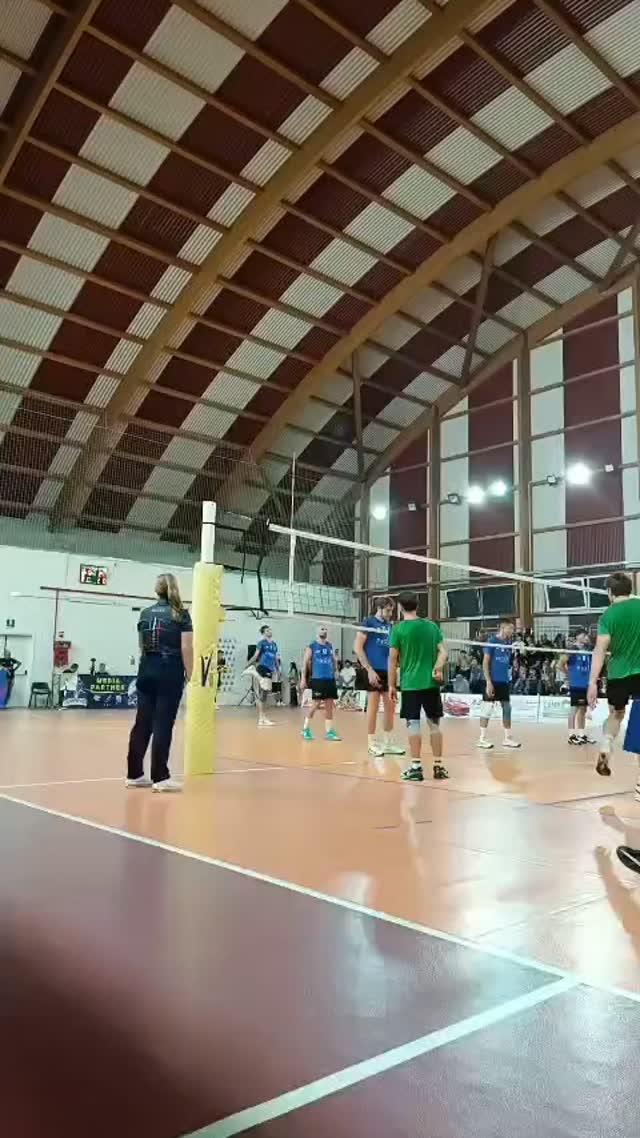 La Showy Boys Galatina batte 3-0 l'Olimpia Sbv Galatina in occasione della finalissima del "Memorial Paolo De Matteis".
#volley #pallavolo #galatina